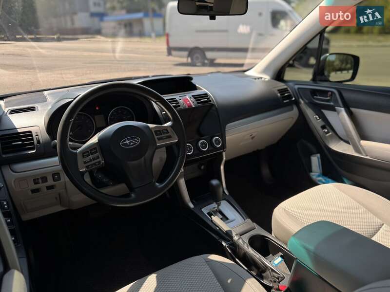Внедорожник / Кроссовер Subaru Forester 2014 в Днепре