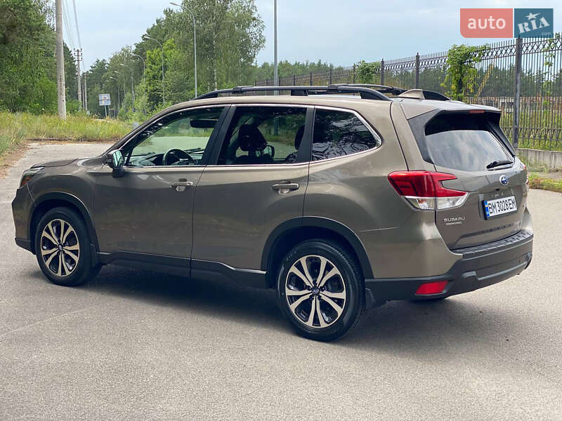 Внедорожник / Кроссовер Subaru Forester 2021 в Киеве