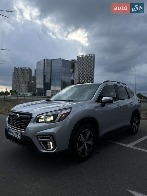 Внедорожник / Кроссовер Subaru Forester 2019 в 
