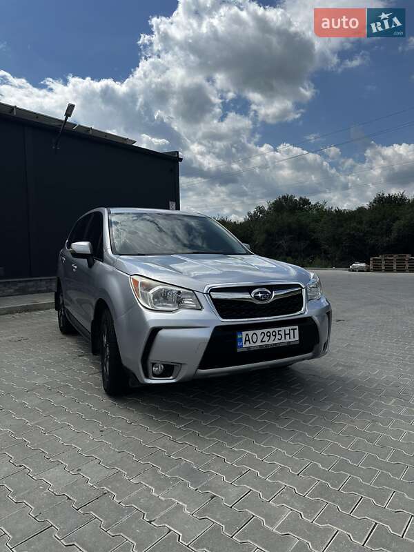 Внедорожник / Кроссовер Subaru Forester 2014 в 