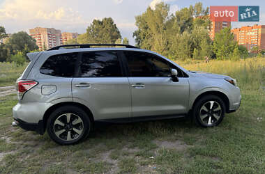Внедорожник / Кроссовер Subaru Forester 2018 в 