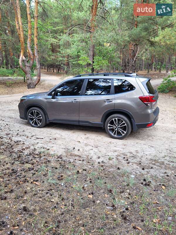 Внедорожник / Кроссовер Subaru Forester 2020 в Днепре