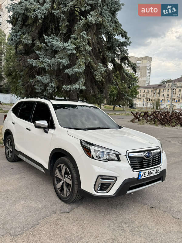 Внедорожник / Кроссовер Subaru Forester 2019 в Днепре