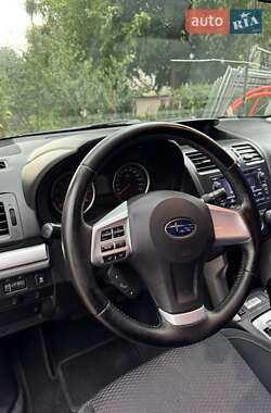 Внедорожник / Кроссовер Subaru Forester 2013 в 