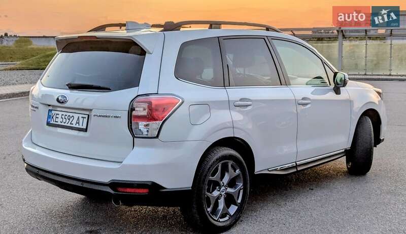 Внедорожник / Кроссовер Subaru Forester 2017 в 
