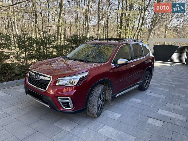 Позашляховик / Кросовер Subaru Forester 2018 в Львові