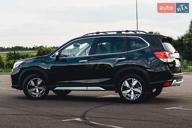 Внедорожник / Кроссовер Subaru Forester 2019 в Ровно