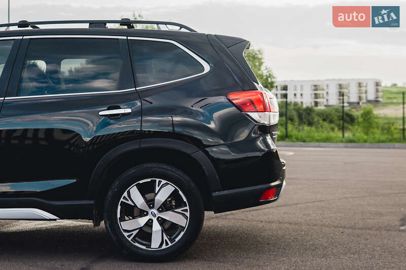 Внедорожник / Кроссовер Subaru Forester 2019 в Ровно