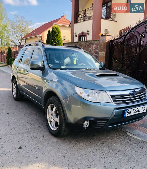Внедорожник / Кроссовер Subaru Forester 2009 в Ровно