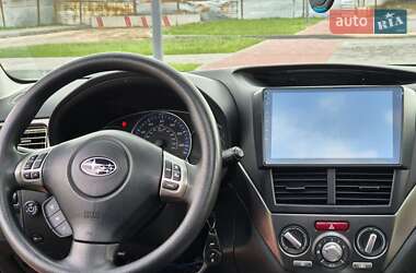 Внедорожник / Кроссовер Subaru Forester 2010 в 