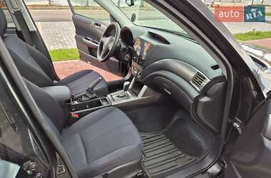 Внедорожник / Кроссовер Subaru Forester 2010 в 