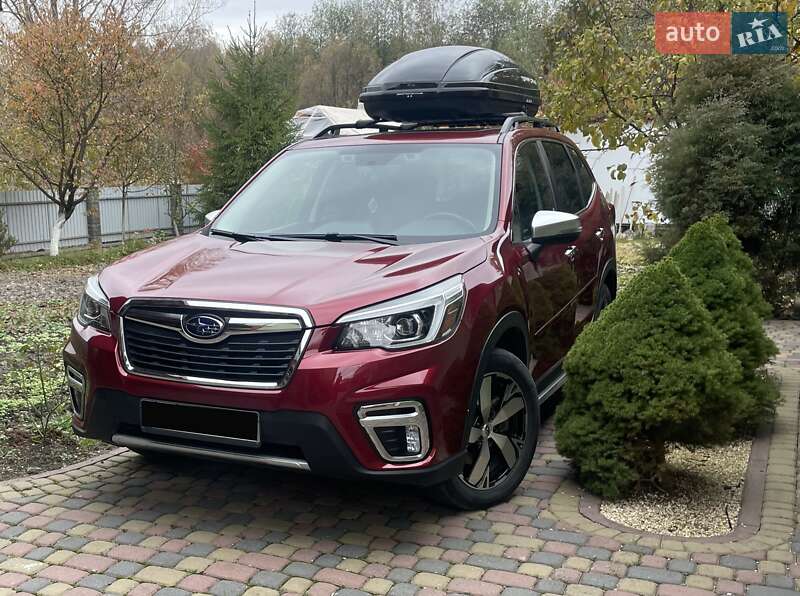 Позашляховик / Кросовер Subaru Forester 2018 в Львові