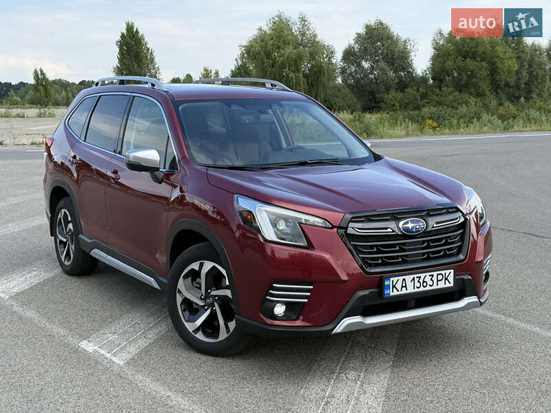 Внедорожник / Кроссовер Subaru Forester 2024 в Киеве