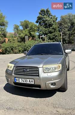 Внедорожник / Кроссовер Subaru Forester 2006 в Днепре