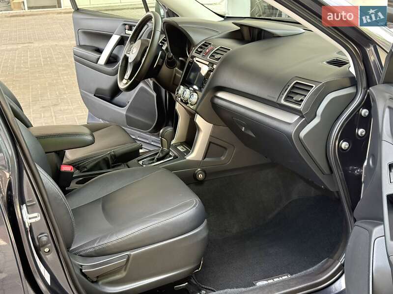 Позашляховик / Кросовер Subaru Forester 2015 в Дніпрі