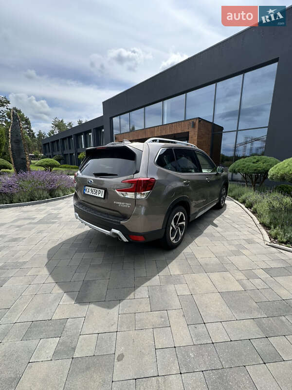 Внедорожник / Кроссовер Subaru Forester 2023 в Киеве