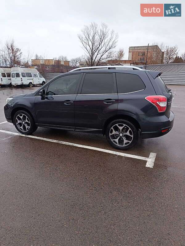 Позашляховик / Кросовер Subaru Forester 2015 в Рівному