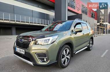 Внедорожник / Кроссовер Subaru Forester 2018 в Киеве