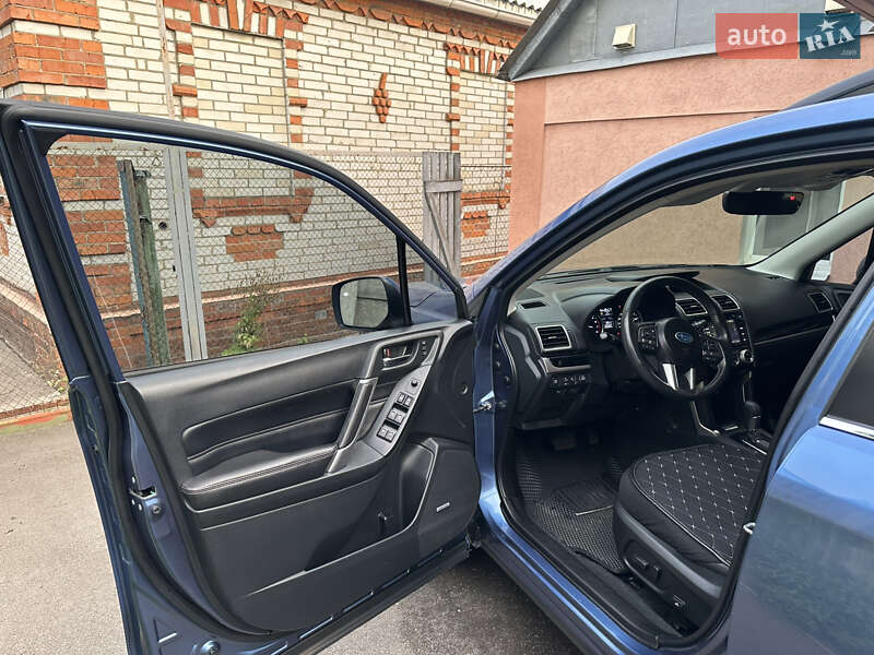 Внедорожник / Кроссовер Subaru Forester 2016 в Сумах