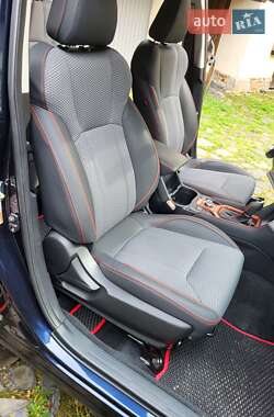 Внедорожник / Кроссовер Subaru Forester 2018 в 