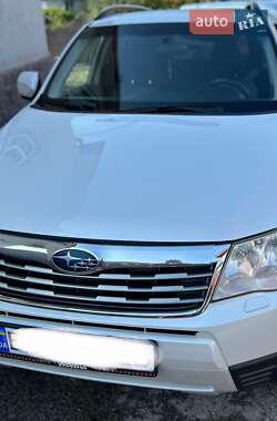 Внедорожник / Кроссовер Subaru Forester 2010 в 