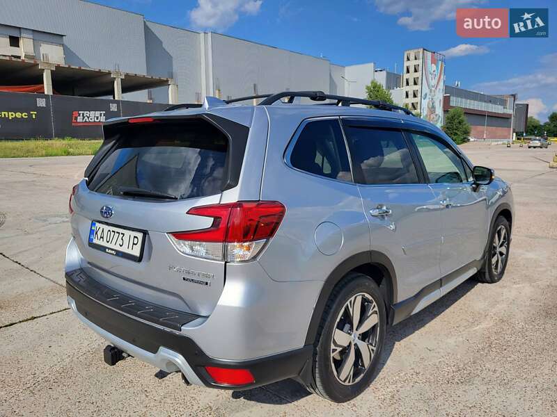 Позашляховик / Кросовер Subaru Forester 2018 в Києві фото 17 Позашляховик / Кросовер Subaru Forester 2018 в Києві