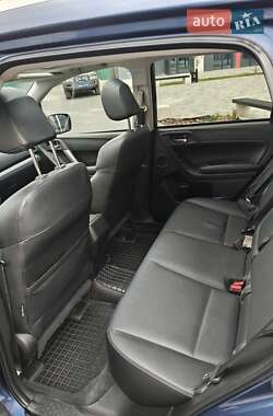 Внедорожник / Кроссовер Subaru Forester 2013 в 