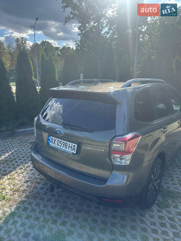 Внедорожник / Кроссовер Subaru Forester 2017 в Харькове