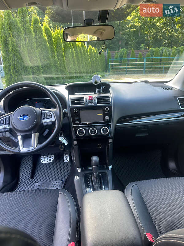 Внедорожник / Кроссовер Subaru Forester 2017 в Харькове
