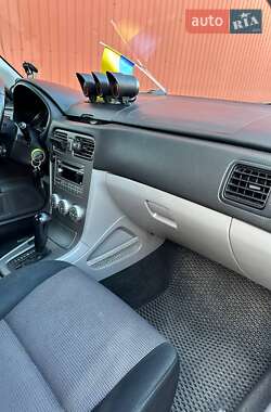 Внедорожник / Кроссовер Subaru Forester 2006 в 