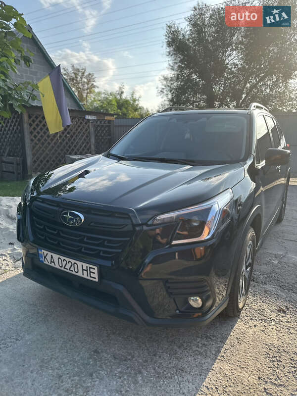 Внедорожник / Кроссовер Subaru Forester 2022 в Киеве