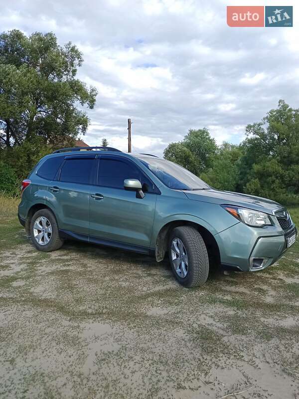 Внедорожник / Кроссовер Subaru Forester 2015 в Богодухове