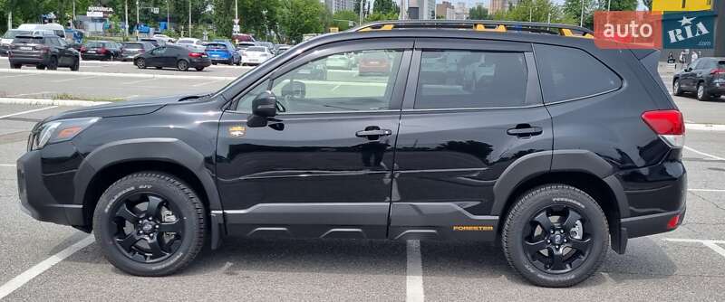 Внедорожник / Кроссовер Subaru Forester 2022 в Киеве