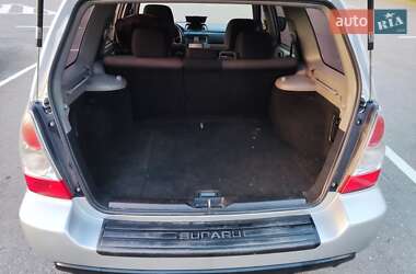 Внедорожник / Кроссовер Subaru Forester 2006 в 