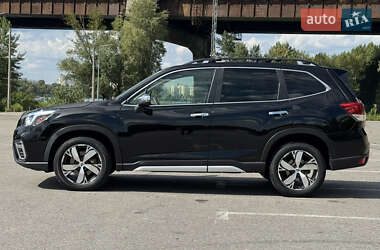 Внедорожник / Кроссовер Subaru Forester 2019 в 