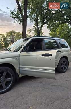 Внедорожник / Кроссовер Subaru Forester 2005 в 