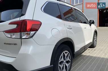 Внедорожник / Кроссовер Subaru Forester 2018 в 