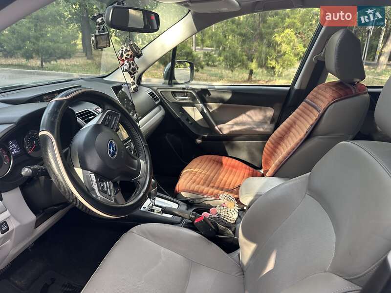 Внедорожник / Кроссовер Subaru Forester 2015 в Запорожье