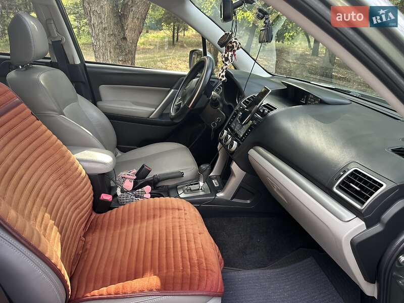 Внедорожник / Кроссовер Subaru Forester 2015 в Запорожье