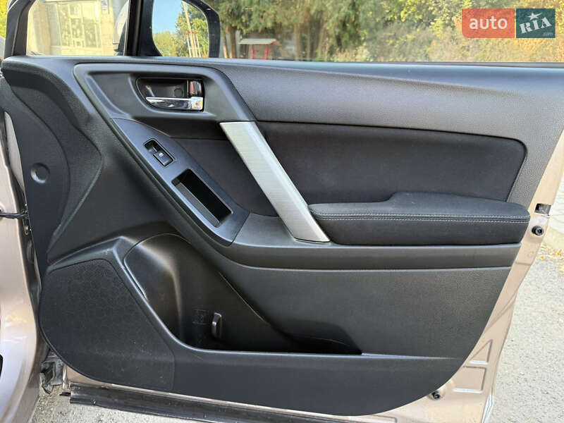 Позашляховик / Кросовер Subaru Forester 2014 в Хмельницькому