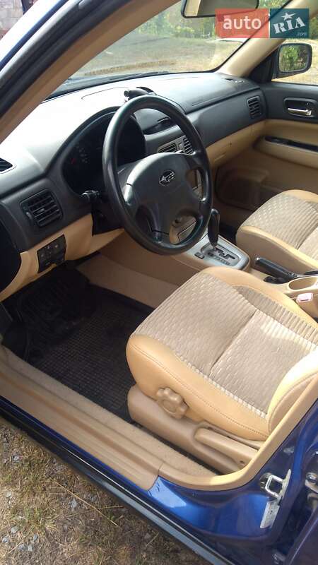 Позашляховик / Кросовер Subaru Forester 2004 в Києві