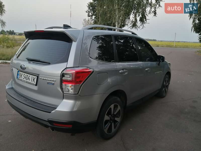 Позашляховик / Кросовер Subaru Forester 2017 в Шостці