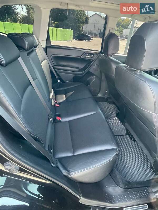 Позашляховик / Кросовер Subaru Forester 2015 в Умані