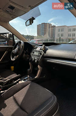 Внедорожник / Кроссовер Subaru Forester 2014 в 