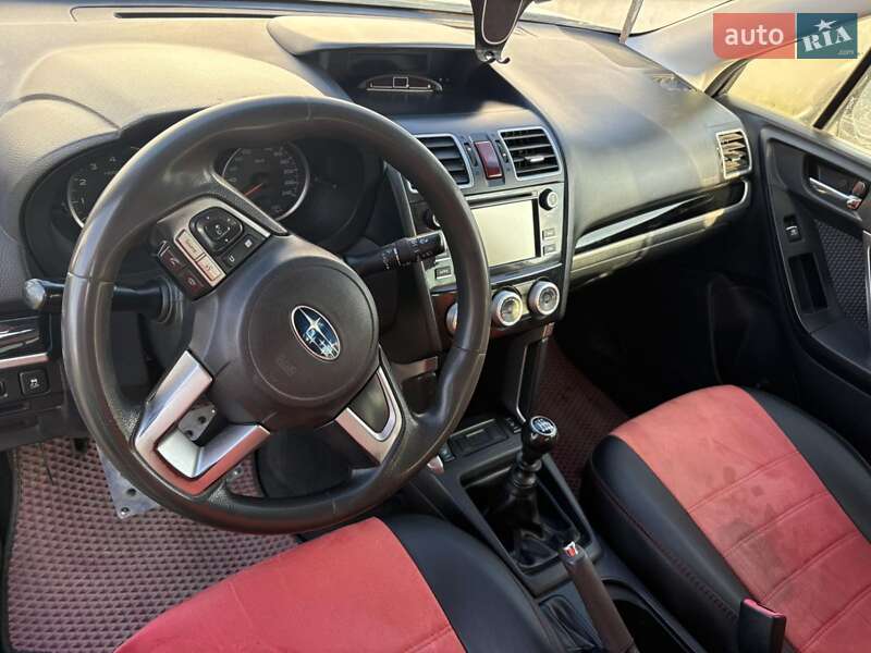 Внедорожник / Кроссовер Subaru Forester 2016 в Торчине