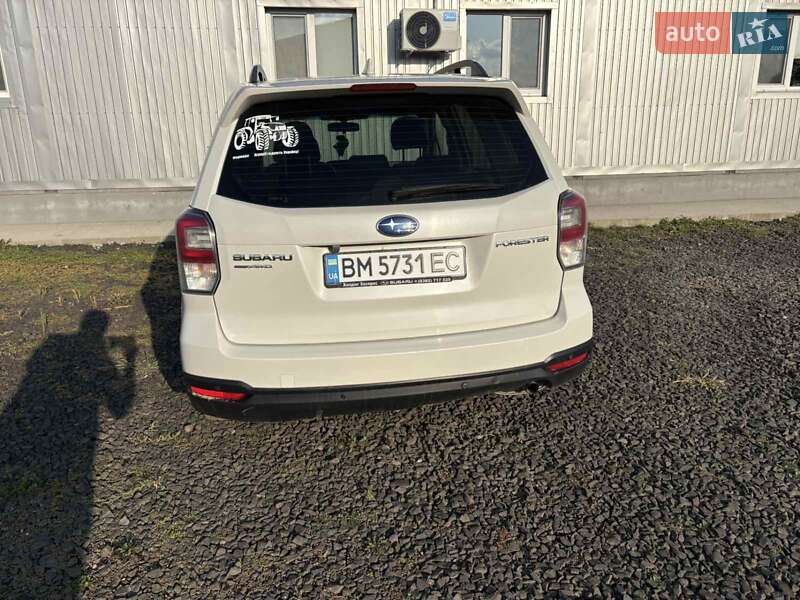 Внедорожник / Кроссовер Subaru Forester 2016 в Торчине