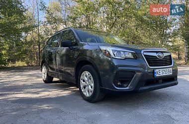 Внедорожник / Кроссовер Subaru Forester 2018 в 