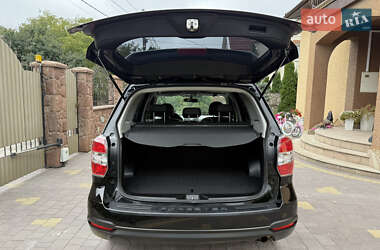 Внедорожник / Кроссовер Subaru Forester 2014 в 