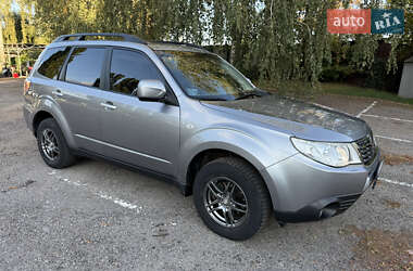 Внедорожник / Кроссовер Subaru Forester 2010 в Харькове
