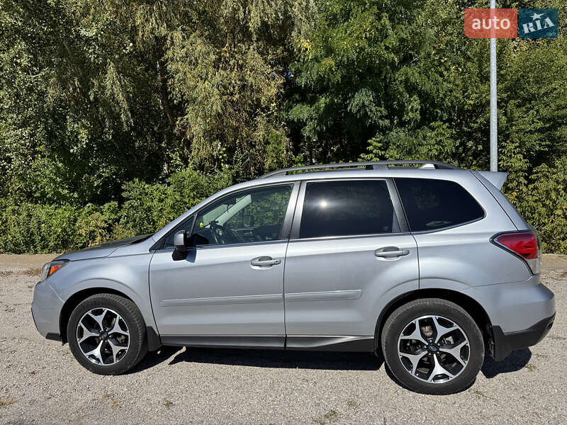 Внедорожник / Кроссовер Subaru Forester 2017 в Днепре